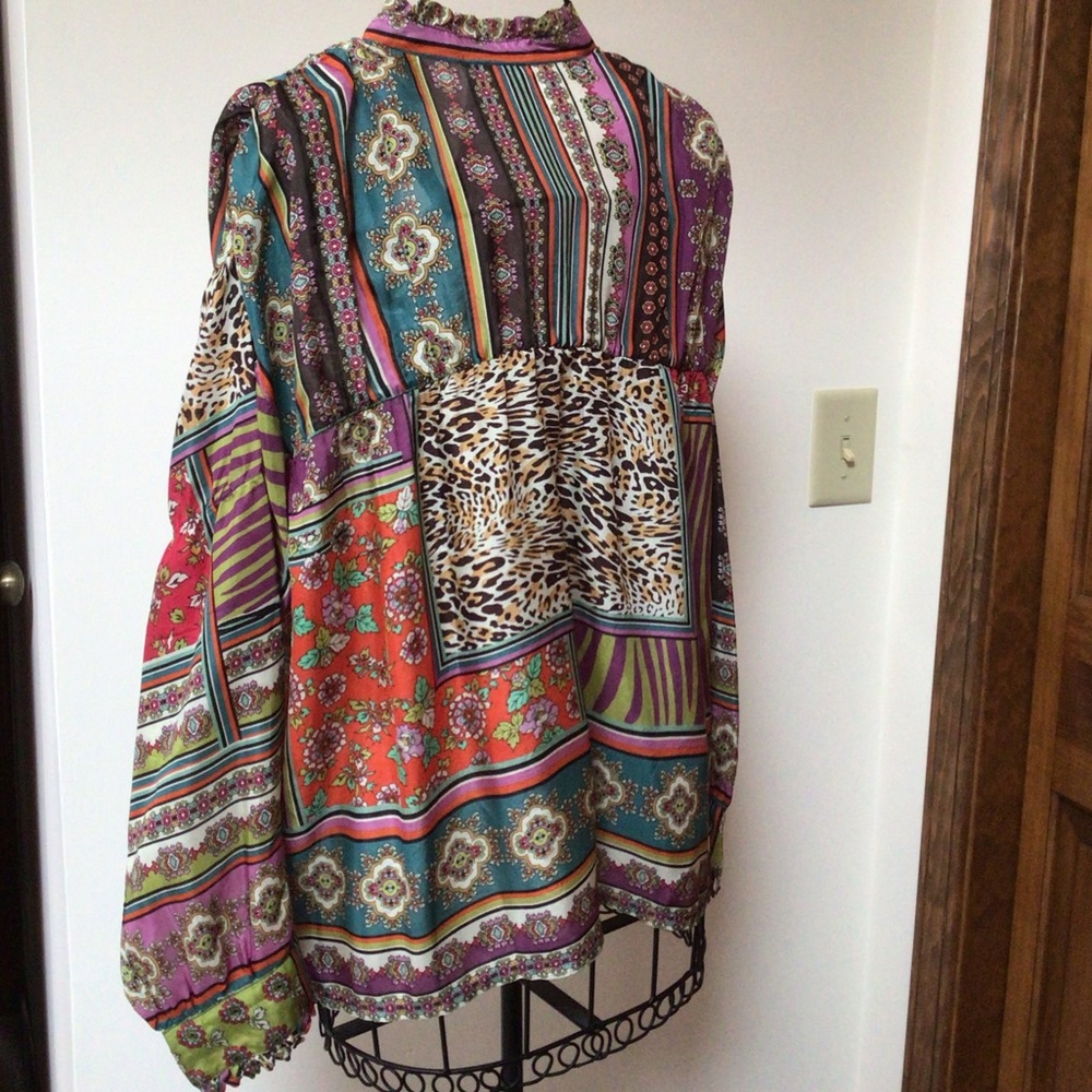 JOHNNY WAS 100% SILK PATCH FINN SILK TOP XXS but relaxed fit, fits a Medium - Picture 4 of 12
